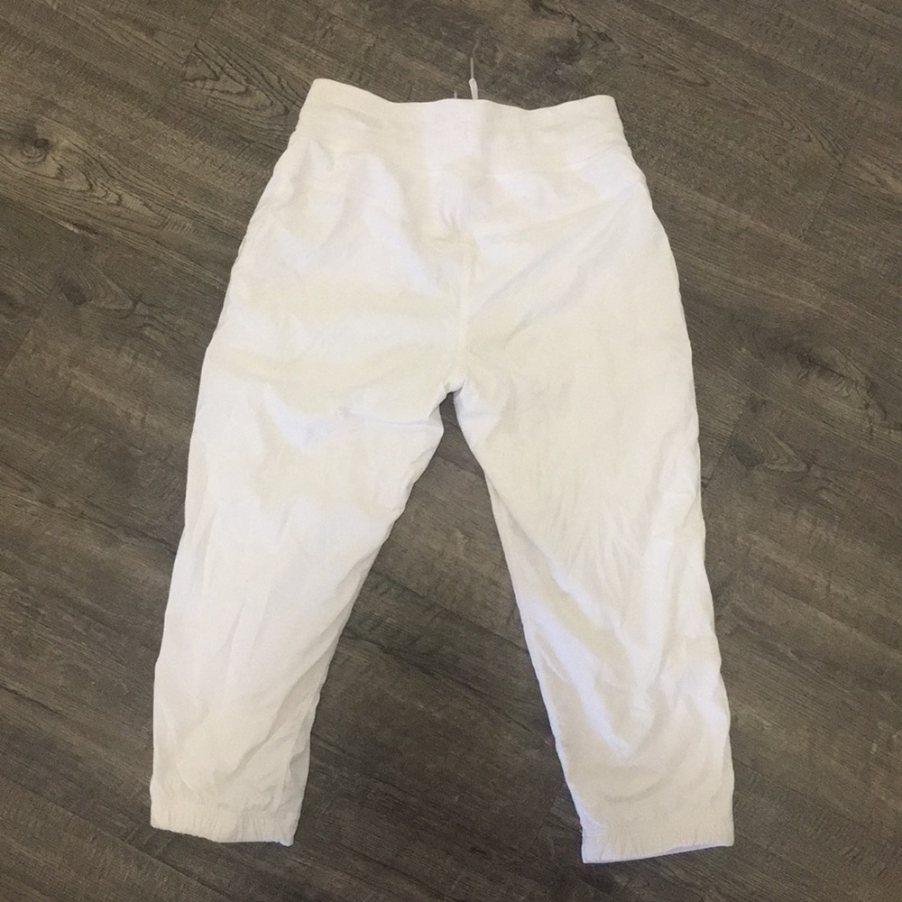 LULULEMON STUDIO CROP PANTS (WHITE) - Picture 6 of 6
